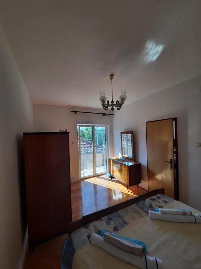 Milka Apartment Kotor Luaran gambar