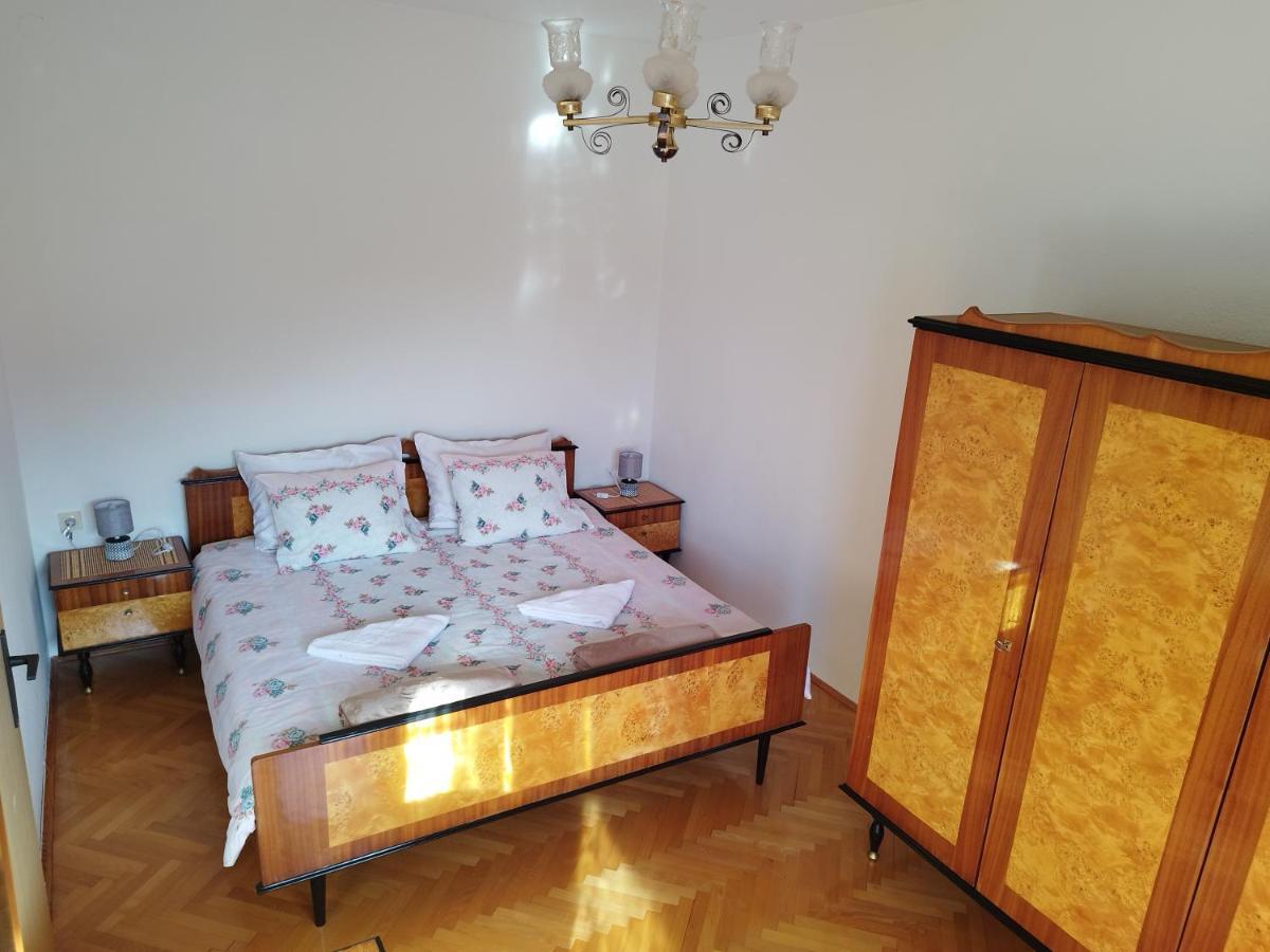 Milka Apartment Kotor Luaran gambar