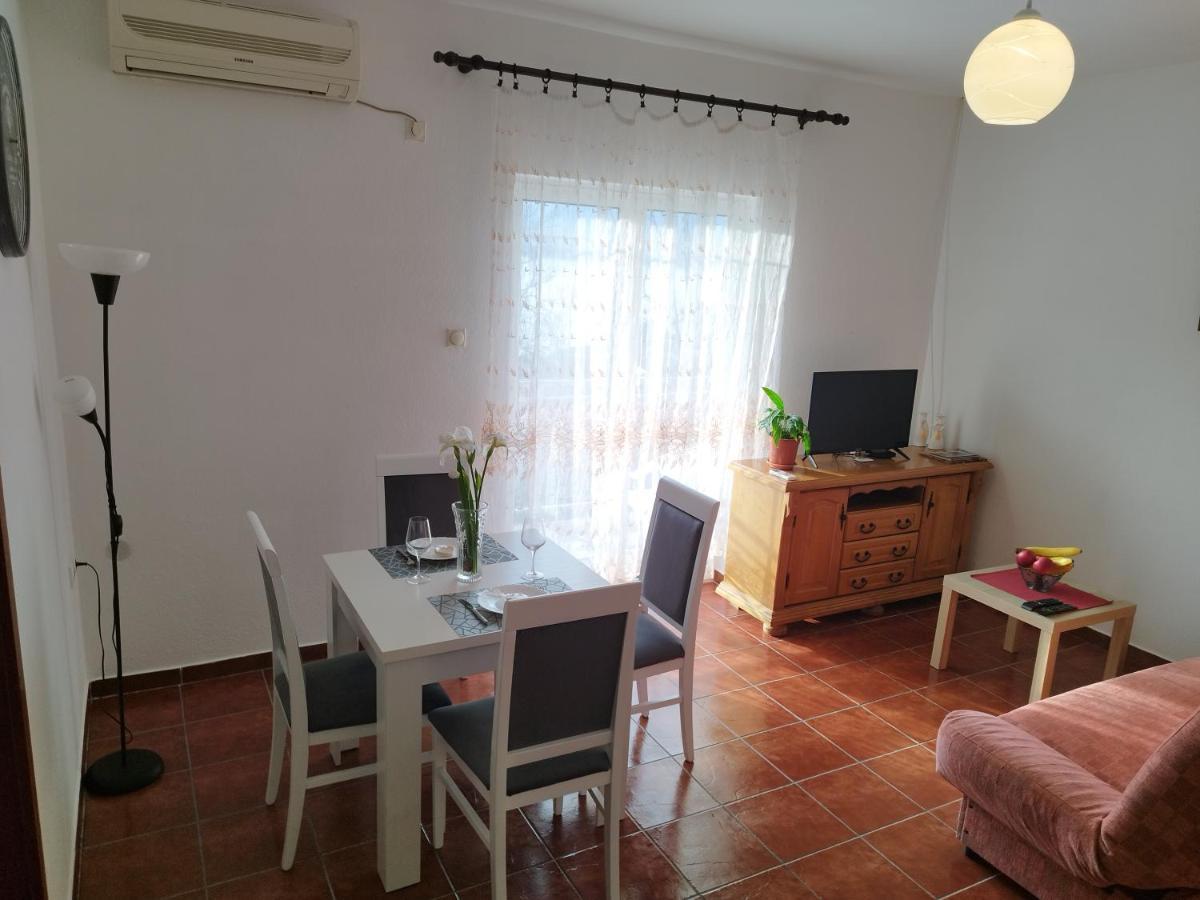 Milka Apartment Kotor Luaran gambar